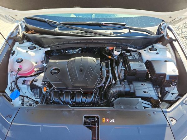 2025 HYUNDAI TUCSON SEL — Engine bay