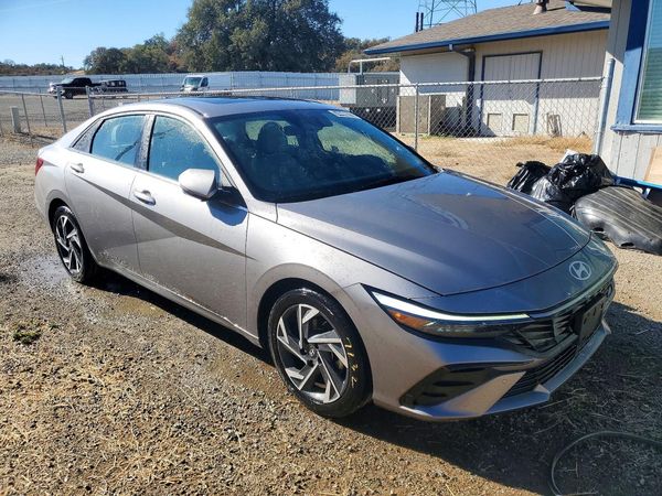 2024 HYUNDAI ELANTRA Limited — Passenger 3/4