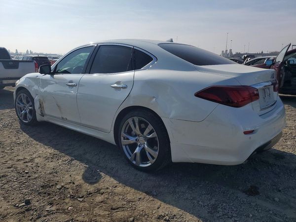 2017 INFINITI Q70