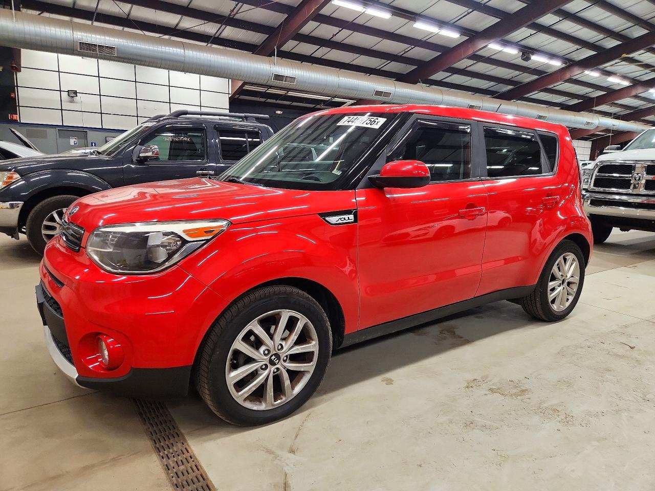 2018 KIA SOUL Plus — Front 3/4