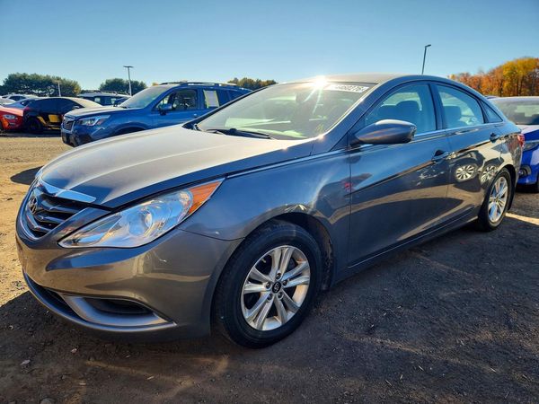 2012 HYUNDAI SONATA Middle-low level — Front 3/4
