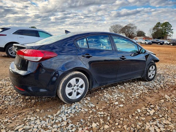 2017 KIA FORTE