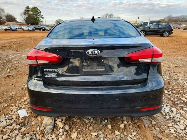 2017 KIA FORTE