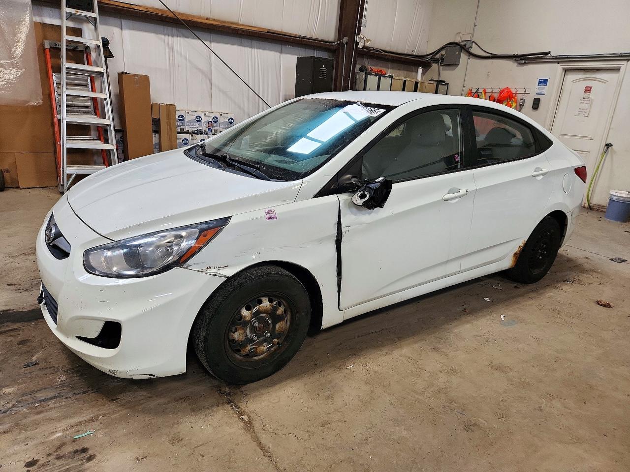 2012 HYUNDAI ACCENT GL (Middle-low grade) — Front 3/4