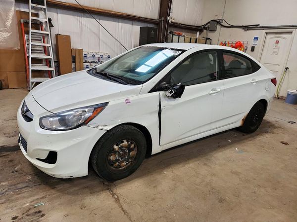 2012 HYUNDAI ACCENT GL (Middle-low grade) — Front 3/4