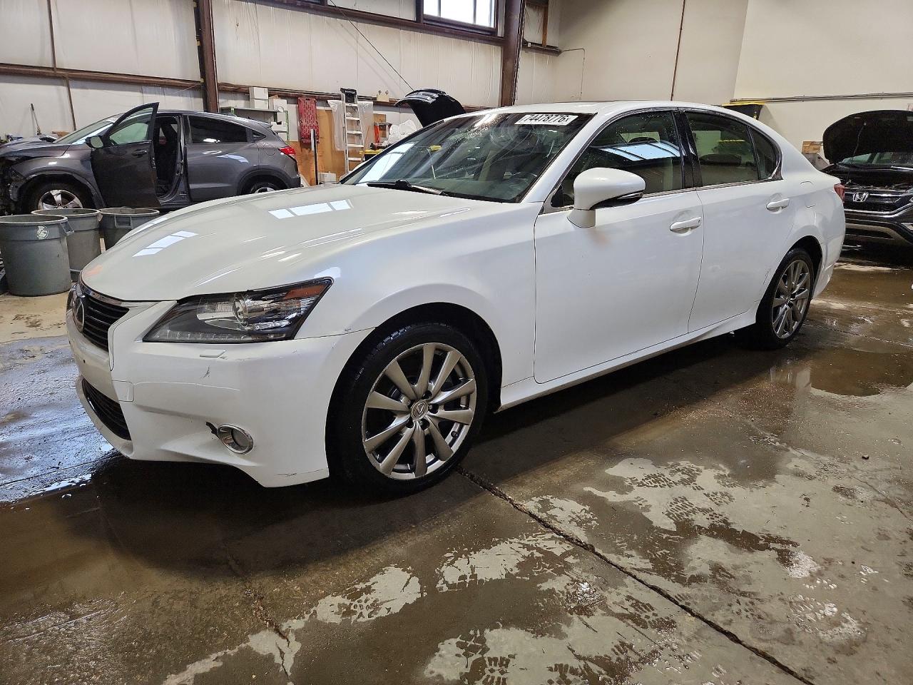 2015 LEXUS GS 350 — Front 3/4