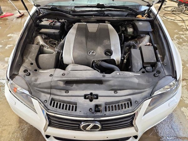 2015 LEXUS GS 350 — Engine bay