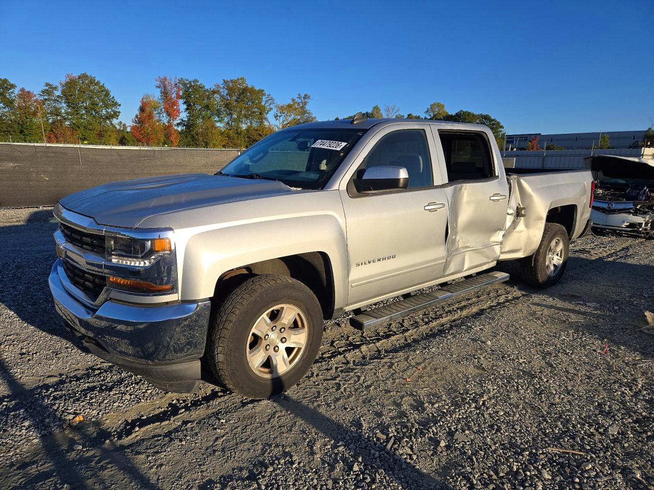 2017 CHEVROLET SILVERADO — Front 3/4