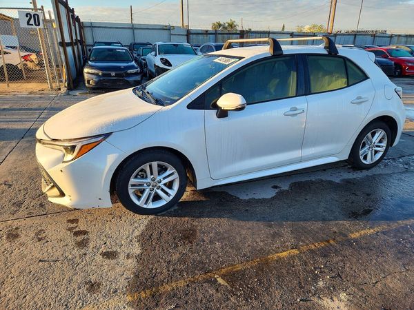 2021 TOYOTA COROLLA SE — Front 3/4