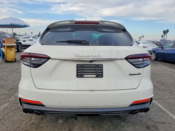 2023 MASERATI LEVANTE