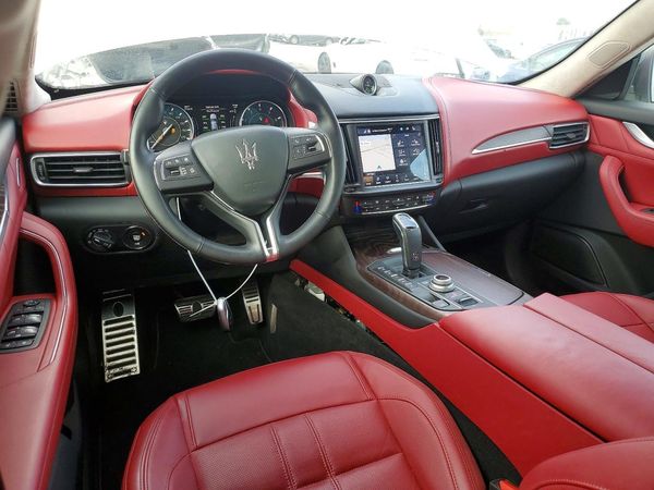 2023 MASERATI LEVANTE