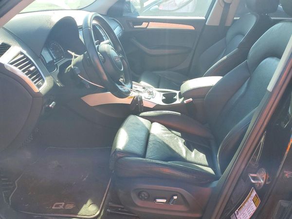 2013 AUDI Q5 Premium Plus — DENT