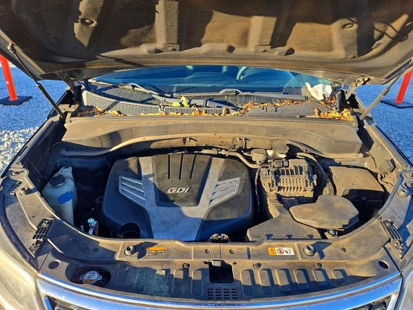 2015 KIA SORENTO GL — Engine bay