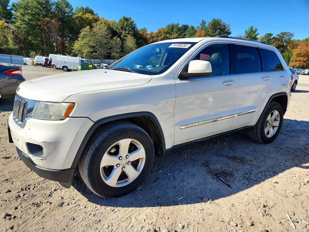 2012 JEEP CHEROKEE LAREDO 4X4 — Front 3/4