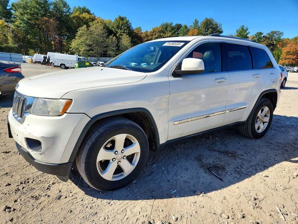 2012 JEEP CHEROKEE LAREDO 4X4 — Front 3/4