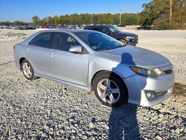 2012 TOYOTA CAMRY — Passenger 3/4