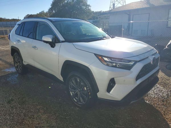 2024 TOYOTA RAV4 Limited — Passenger 3/4