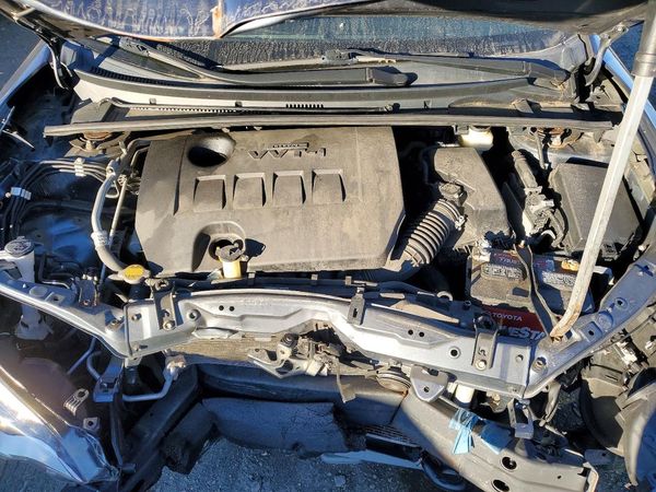 2015 TOYOTA COROLLA L/LE — Engine bay