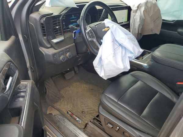 2025 CHEVROLET SILVERADO LT