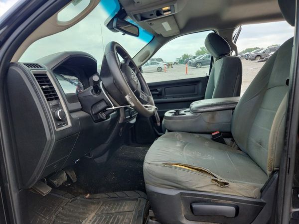 2015 RAM 1500 ST