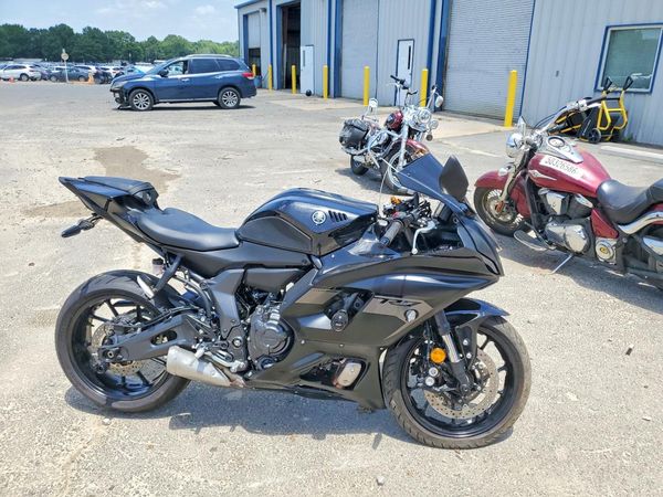 2025 YAMAHA YZFR7 — RSDT