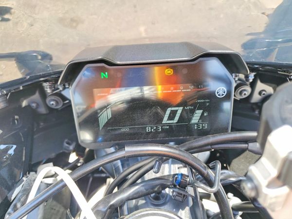 2025 YAMAHA YZFR7 — ODOM