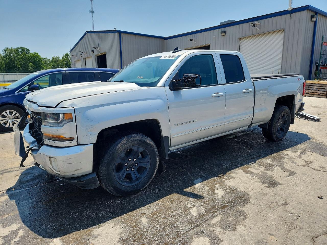 2017 CHEVROLET SILVERADO LT