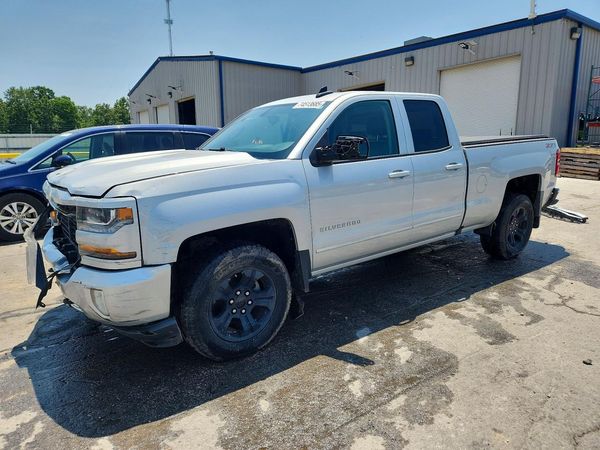 2017 CHEVROLET SILVERADO LT