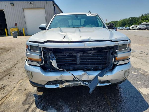2017 CHEVROLET SILVERADO LT
