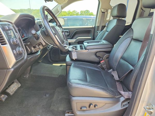 2017 CHEVROLET SILVERADO LT