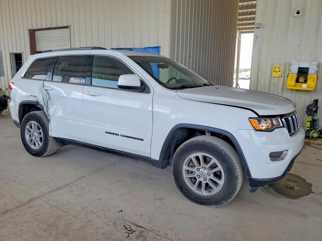 2019 JEEP LAREDO 4X2