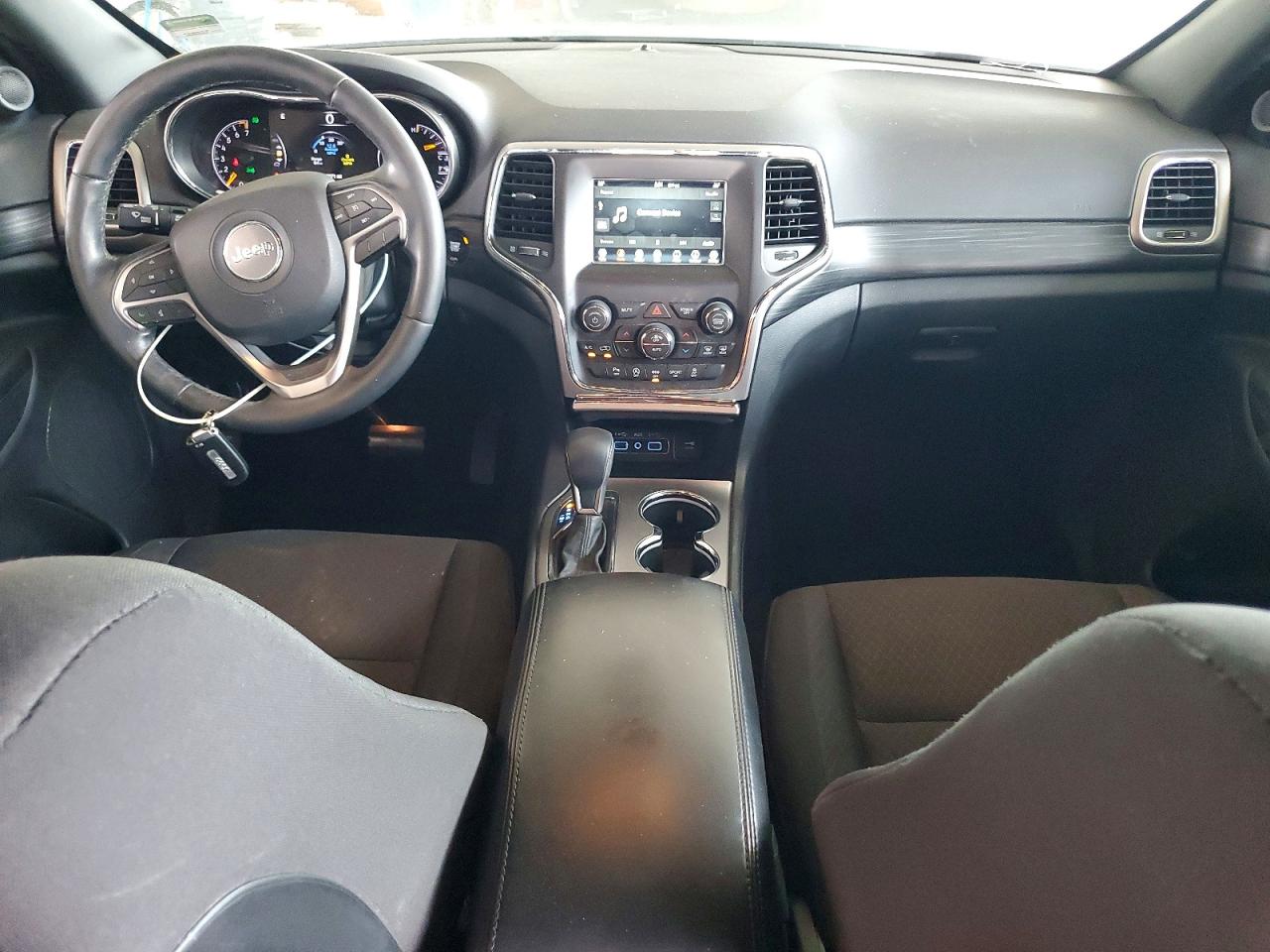 2019 JEEP LAREDO 4X2
