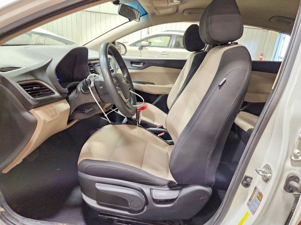 2019 HYUNDAI ACCENT SE and SEL