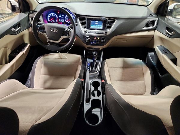 2019 HYUNDAI ACCENT SE and SEL