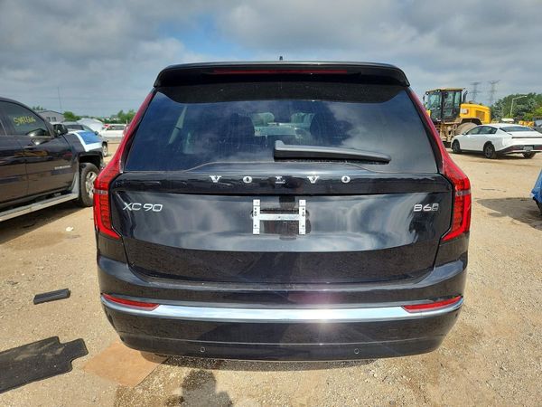 2026 VOLVO XC90 Ultra Bright