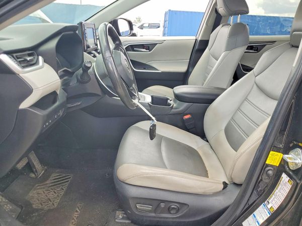 2022 TOYOTA RAV4 XLE Premium