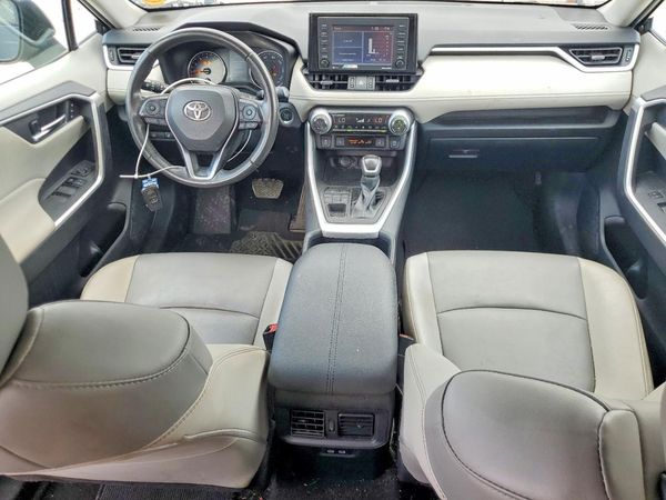 2022 TOYOTA RAV4 XLE Premium