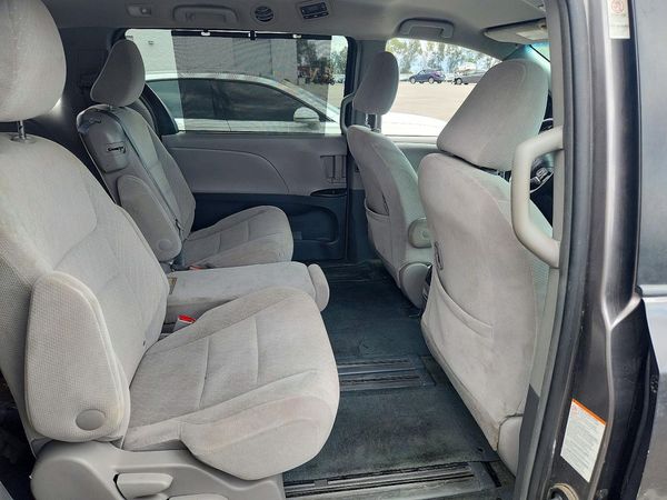 2017 TOYOTA SIENNA LE Mobility/LE — PSRS
