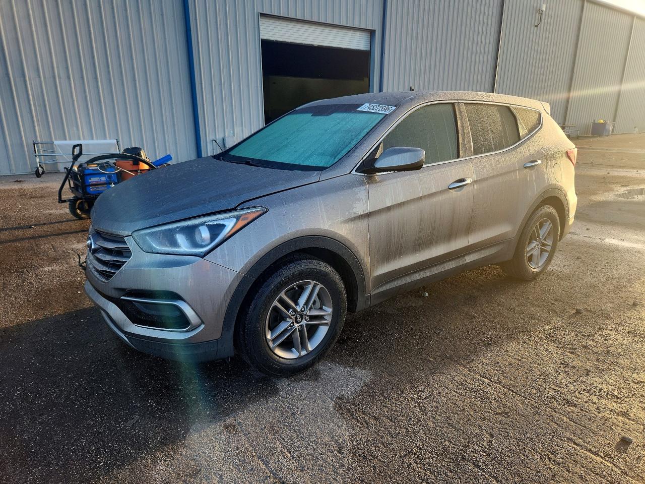 2017 HYUNDAI SANTA FE Base — Front 3/4