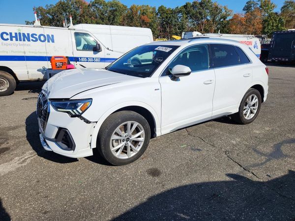 2025 AUDI Q3 S Line quattro Premium — Front 3/4