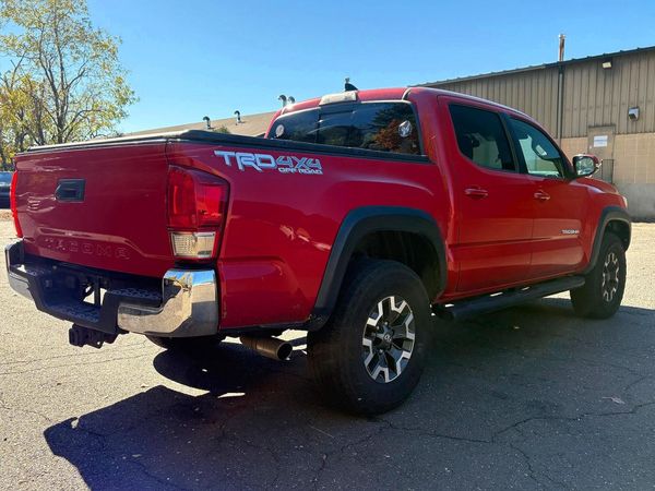 2017 TOYOTA TACOMA