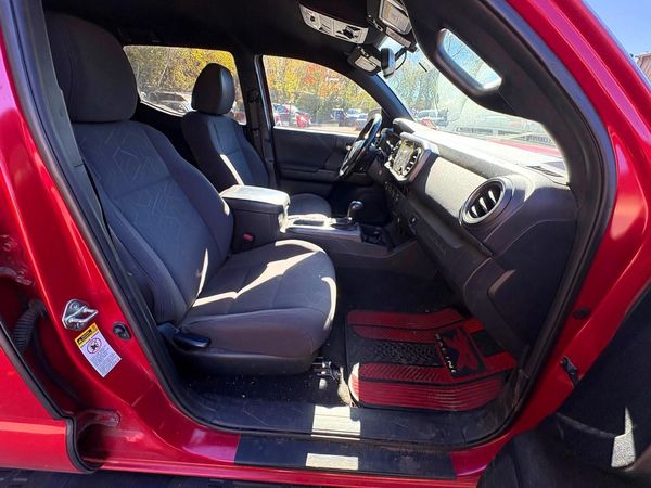 2017 TOYOTA TACOMA