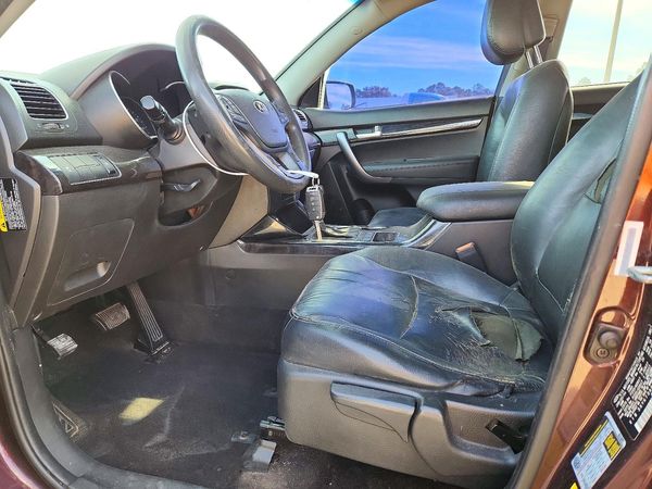 2015 KIA SORENTO GL — DENT