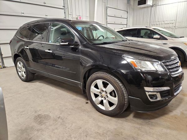 2017 CHEVROLET TRAVERSE 1LT — Passenger 3/4