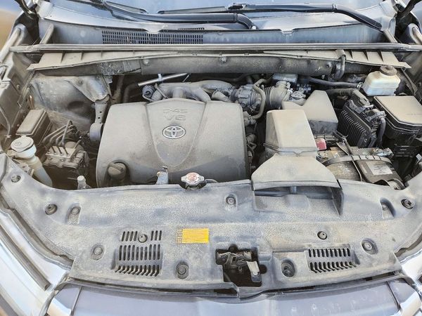 2018 TOYOTA HIGHLANDER LE/LE Plus — Engine bay