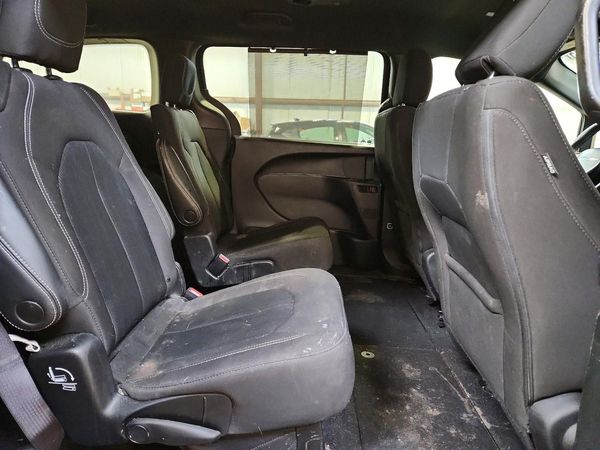 2022 CHRYSLER PACIFICA Touring