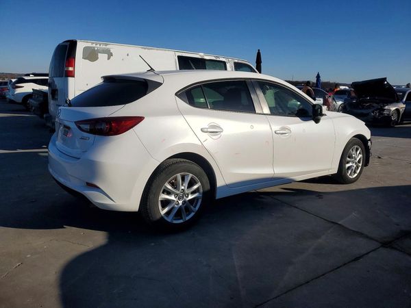 2018 MAZDA 3