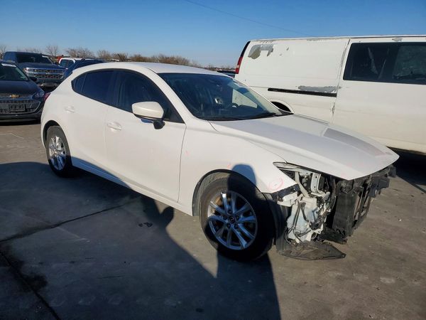 2018 MAZDA 3