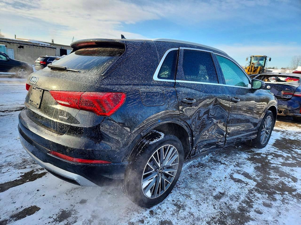 2022 AUDI Q3 quattro Premium