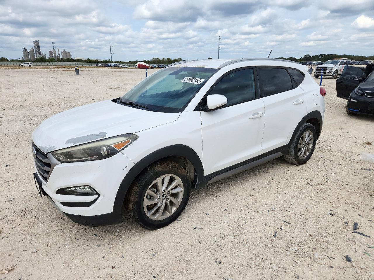 2017 HYUNDAI TUCSON — Front 3/4